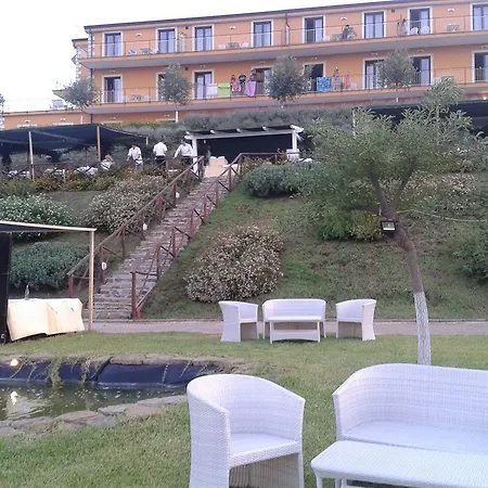 Il Poggio Del Cenito Apartahotel 3*