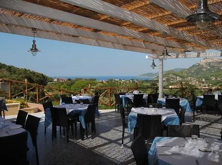 Aparthotel Il Poggio Del Cenito