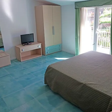 Aparthotel Il Poggio Del Cenito