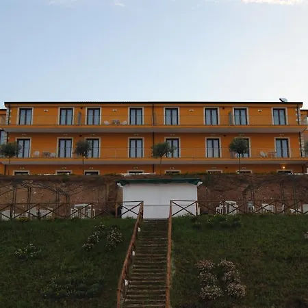 Aparthotel Il Poggio Del Cenito 3*